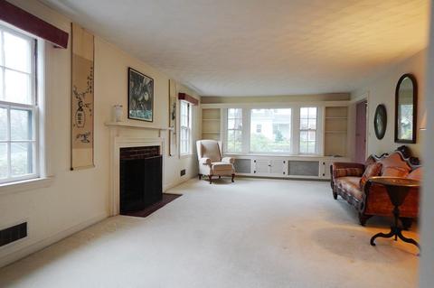 66 Beach St, Marblehead, MA 01945 photo 2