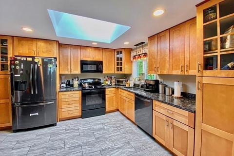 47 Longbow Rd, Danvers, MA 01923 photo 10
