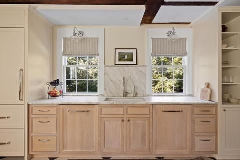 215 Main St, Hingham, MA 02043 photo 4