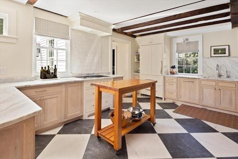 215 Main St, Hingham, MA 02043 photo 6