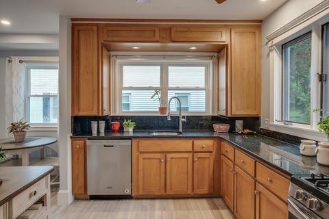 5 Crescent Ave, Stoneham, MA 02180 photo 12
