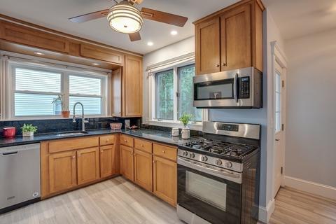 5 Crescent Ave, Stoneham, MA 02180 photo 13