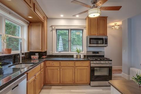 5 Crescent Ave, Stoneham, MA 02180 photo 10