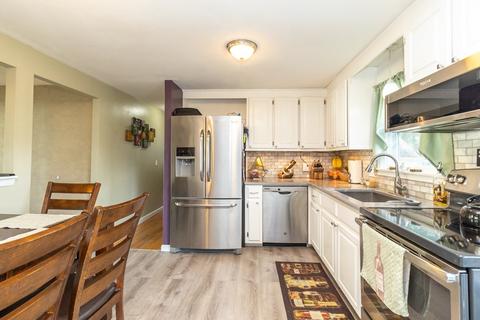 206 Pine Acre Rd, Springfield, MA 01129 photo 12