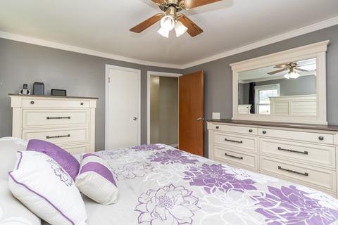 206 Pine Acre Rd, Springfield, MA 01129 photo 15