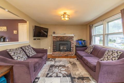 206 Pine Acre Rd, Springfield, MA 01129 photo 5