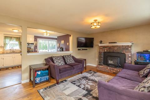 206 Pine Acre Rd, Springfield, MA 01129 photo 4