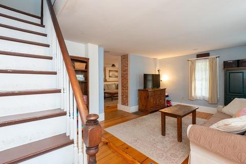 71 North St, Georgetown, MA 01833 photo 4