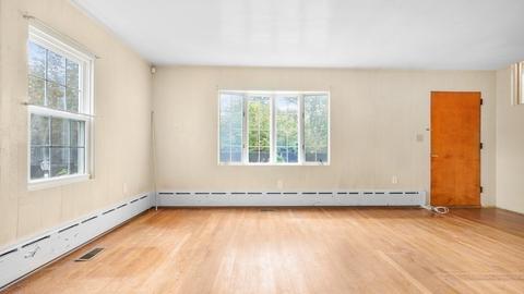 102 Poplar St, Fall River, MA 02724 photo 2