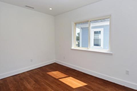 39 Cedar St, Everett, MA 02149 photo 14