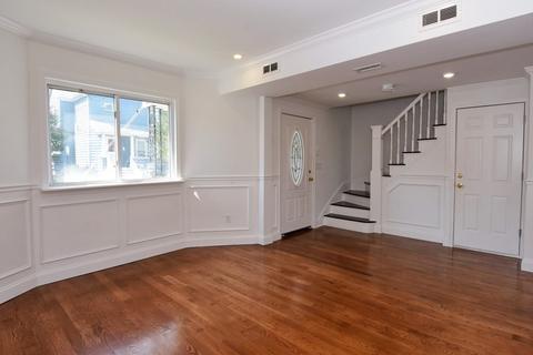 39 Cedar St, Everett, MA 02149 photo 2