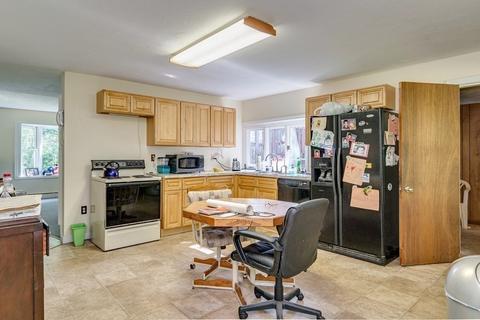 2 Vine St, Franklin, MA 02038 photo 2