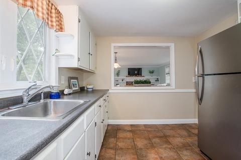 80 Ledgewood Rd, Dedham, MA 02026 photo 12