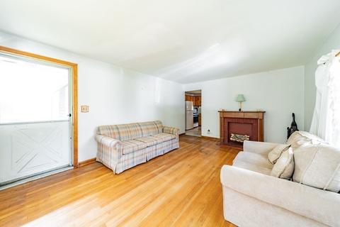 868 Grayson Dr, Springfield, MA 01119 photo 9
