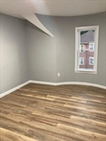 30 Windsor St, Worcester, MA 01605 photo 16