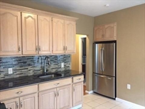 30 Windsor St, Worcester, MA 01605 photo 12