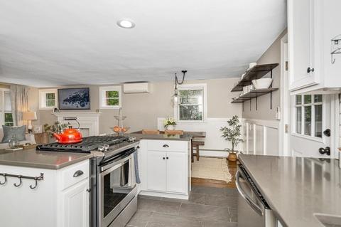 54 Grove St, Reading, MA 01867 photo 12