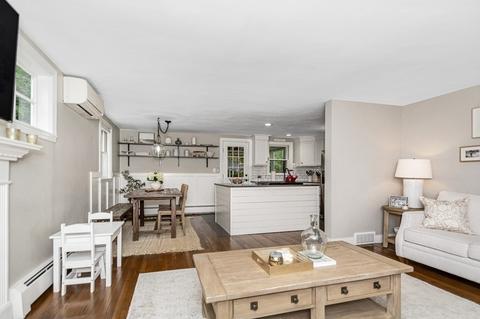 54 Grove St, Reading, MA 01867 photo 7