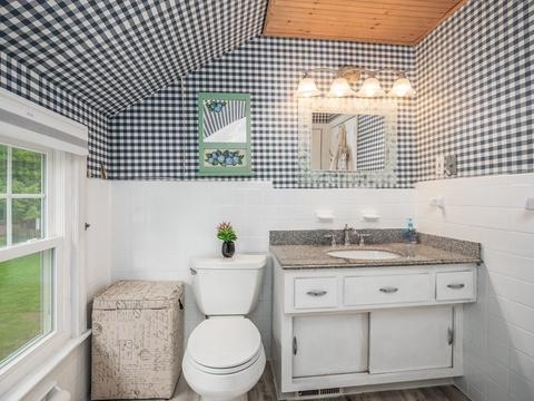 23 Edgemont Ave, Reading, MA 01867 photo 16