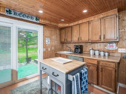 23 Edgemont Ave, Reading, MA 01867 photo 3