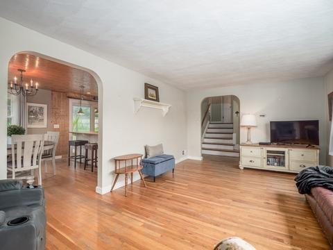 23 Edgemont Ave, Reading, MA 01867 photo 9