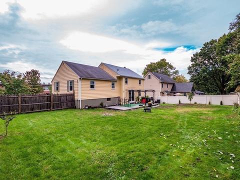 23 Edgemont Ave, Reading, MA 01867 photo 23