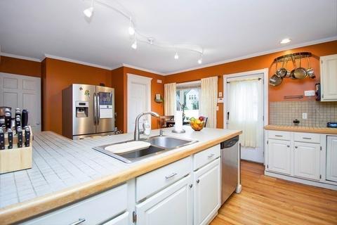 10 Texel Dr, Springfield, MA 01108 photo 10