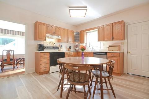 236 Walnut St, Reading, MA 01867 photo 17