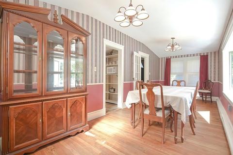 236 Walnut St, Reading, MA 01867 photo 12