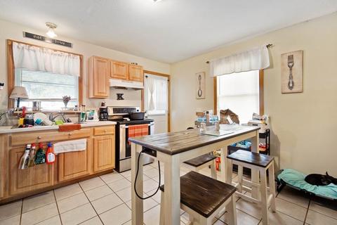 32 Berkshire St, Springfield, MA 01151 photo 10