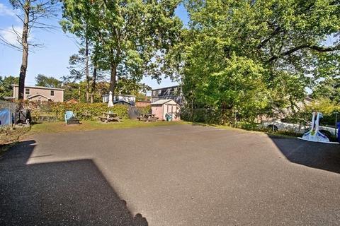 32 Berkshire St, Springfield, MA 01151 photo 23