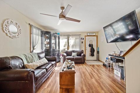 32 Berkshire St, Springfield, MA 01151 photo 9