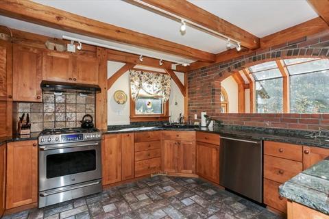 55 South St, Upton, MA 01568 photo 10