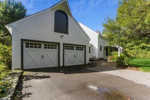 55 South St, Upton, MA 01568 photo 2