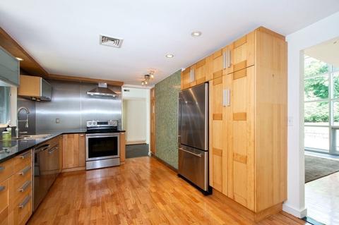 27 Cushing St, Hingham, MA 02043 photo 5