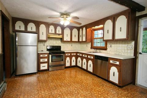 272 Sprague St, Dedham, MA 02026 photo 4