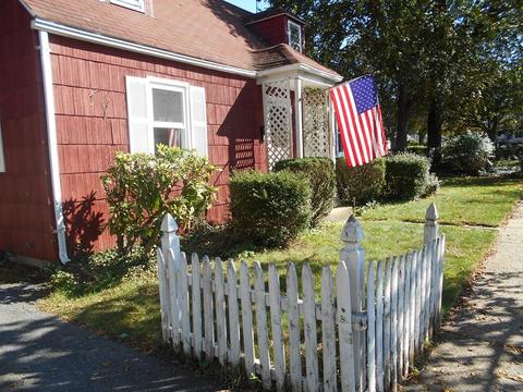 83 Burnside Ter, Springfield, MA 01118 photo 1