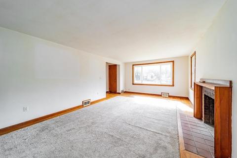 32 Overlea Dr, Springfield, MA 01129 photo 6