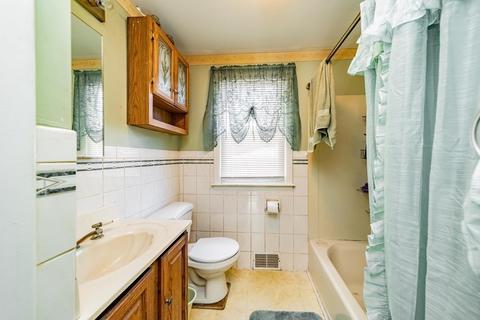 32 Overlea Dr, Springfield, MA 01129 photo 9