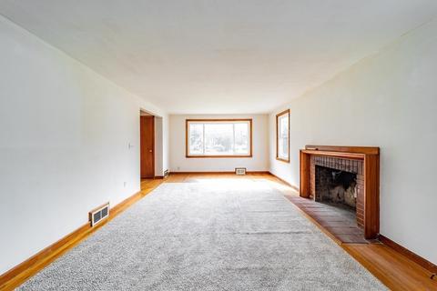 32 Overlea Dr, Springfield, MA 01129 photo 5