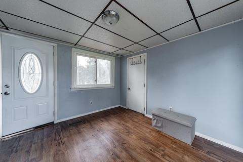 32 Overlea Dr, Springfield, MA 01129 photo 3