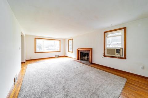 32 Overlea Dr, Springfield, MA 01129 photo 4