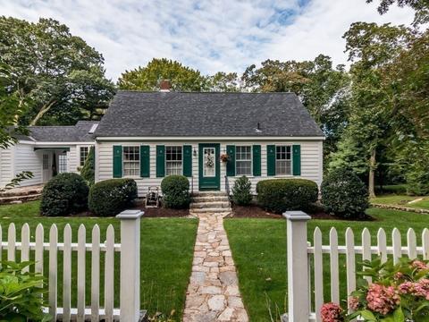 16 Sumner St, Gloucester, MA 01930 photo 5