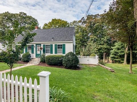 16 Sumner St, Gloucester, MA 01930 photo 4