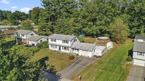 6 Juniper St, Hudson, NH 03051 photo 3