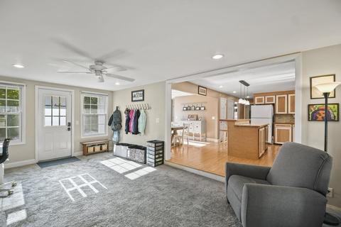 6 Juniper St, Hudson, NH 03051 photo 9