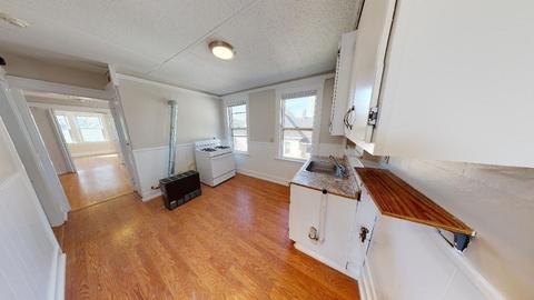 79 Birch St, Worcester, MA 01603 photo 4
