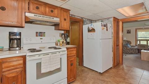 1 E Main St, Brookfield, MA 01506 photo 10