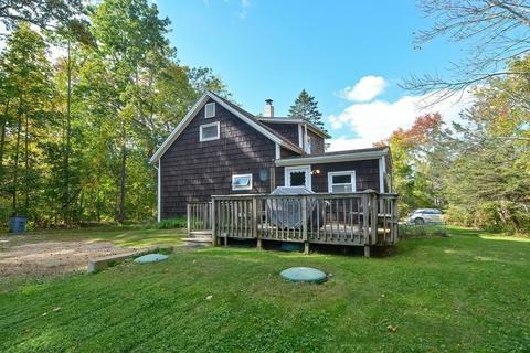 1 E Main St, Brookfield, MA 01506 photo 3