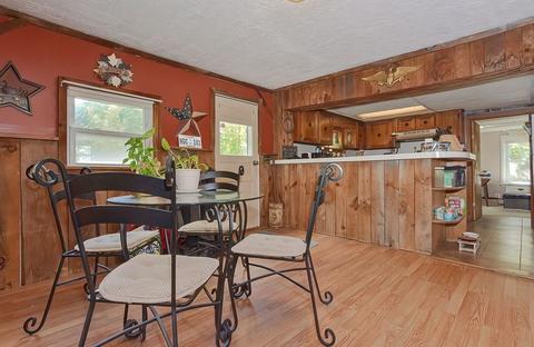 1 E Main St, Brookfield, MA 01506 photo 5